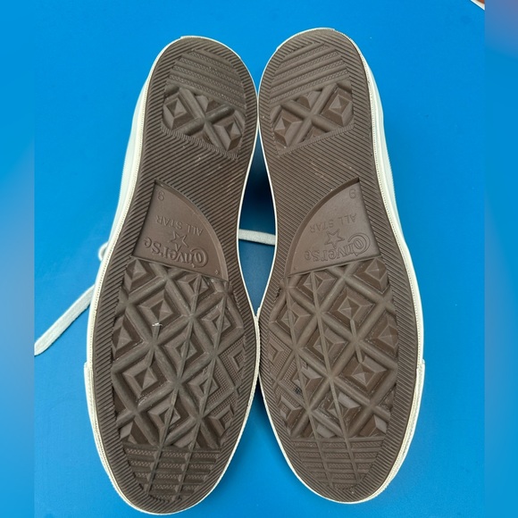 Converse x Comme des Garçons PLAY Chuck 70 size 9 - Picture 2 of 6